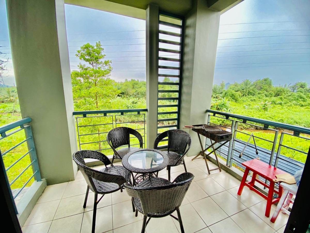 Faizal Madhi Homestay Kuching Exterior foto