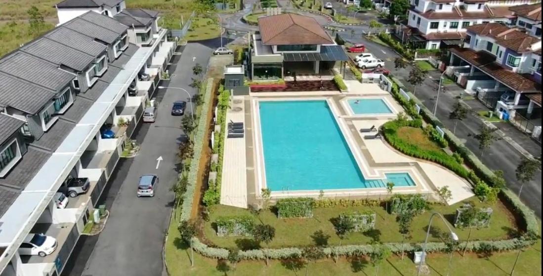 Faizal Madhi Homestay Kuching Exterior foto